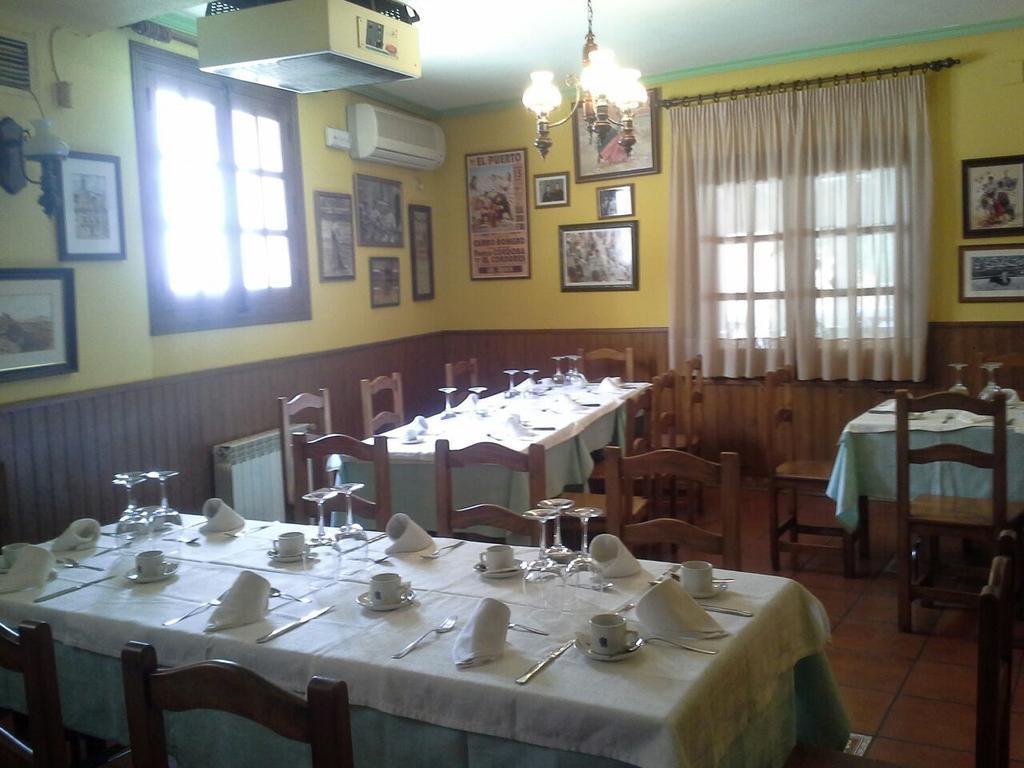 Hostal Restaurante Villa De Sepúlveda Exterior foto