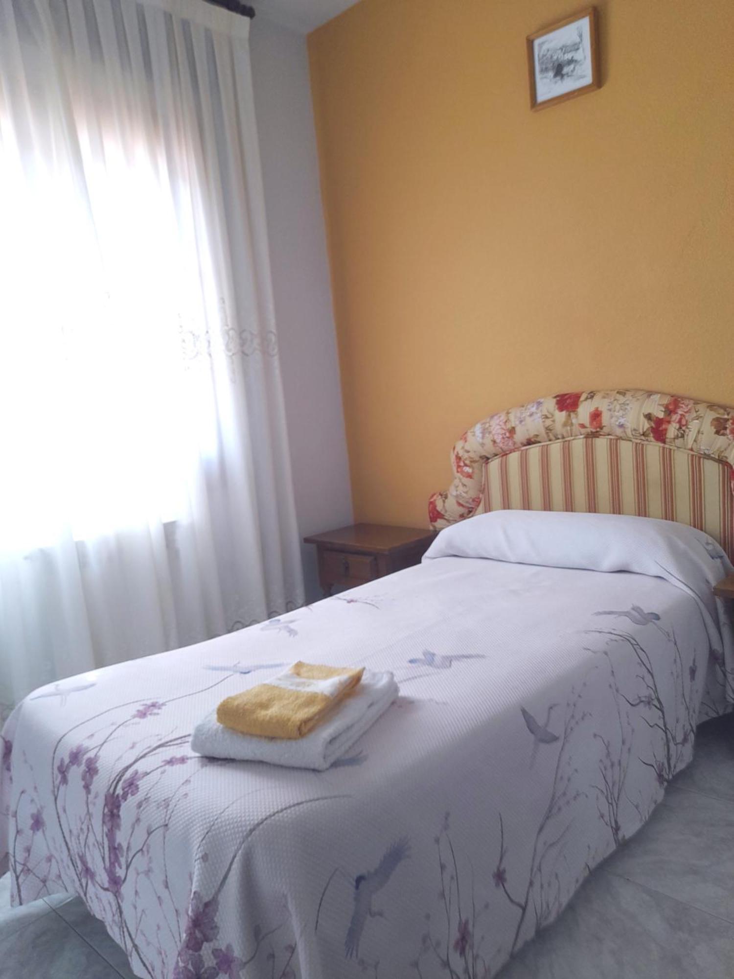 Hostal Restaurante Villa De Sepúlveda Quarto foto