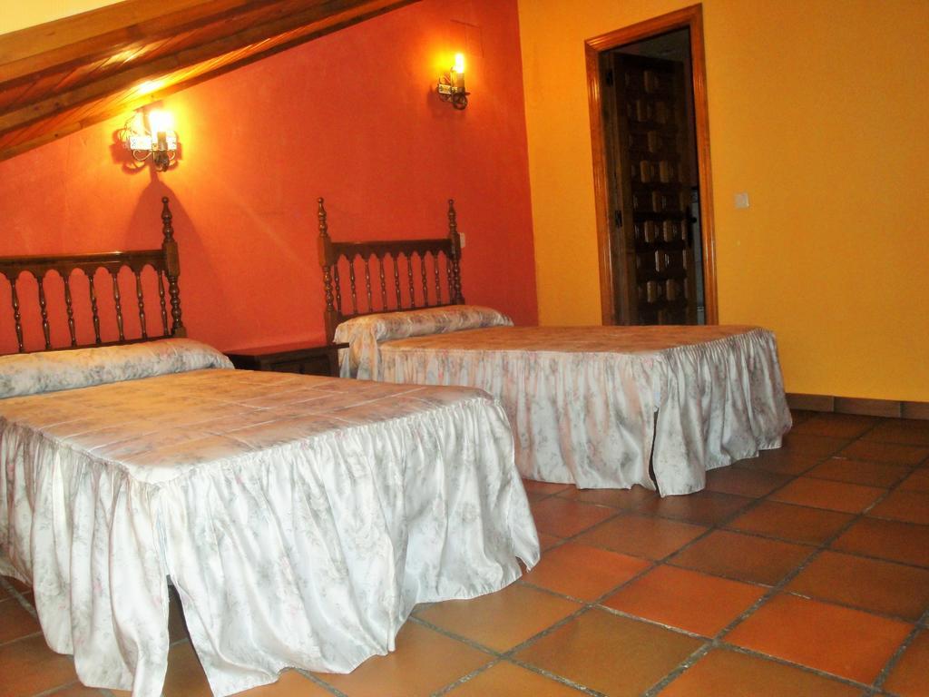 Hostal Restaurante Villa De Sepúlveda Quarto foto
